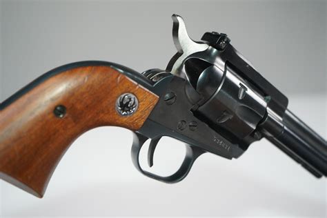 Traditional western-style, hand-filling grip has long been acknowledged as one of the most comfortable and natural pointing of any grip style. . Ruger single six 22 flat top